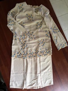 (Category: ) located in . Submitted by miss_yay (Listing ID 1341836958, Image 1). Description: .