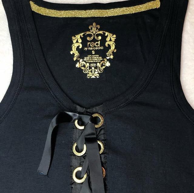 Black Tank Top | Y2k Blockcore Gothic Coquette (Category: Sleeveless) located in Limay. Submitted by 2000sbae (Listing ID 1341795674, Image 2). Description: Size: Small-Semi M.