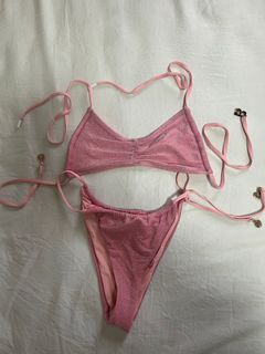 (Category: ) located in . Submitted by clothesandetcetera (Listing ID 1341858802, Image 1). Description: .