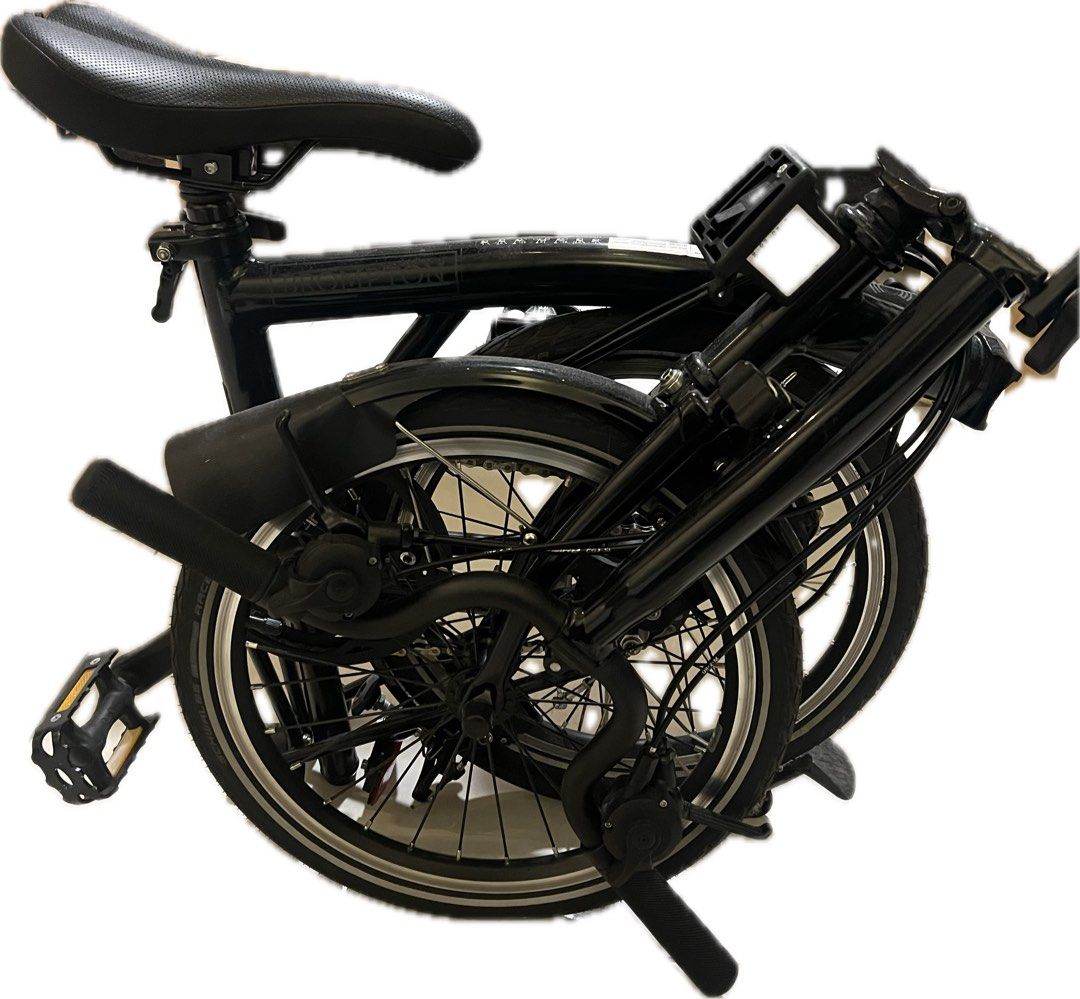 Brompton (Category: Bicycles) located in Singapore. Submitted by nickyling (Listing ID 1341912374, Image 3). Description: Very good condition.looks like new.used 3month only .