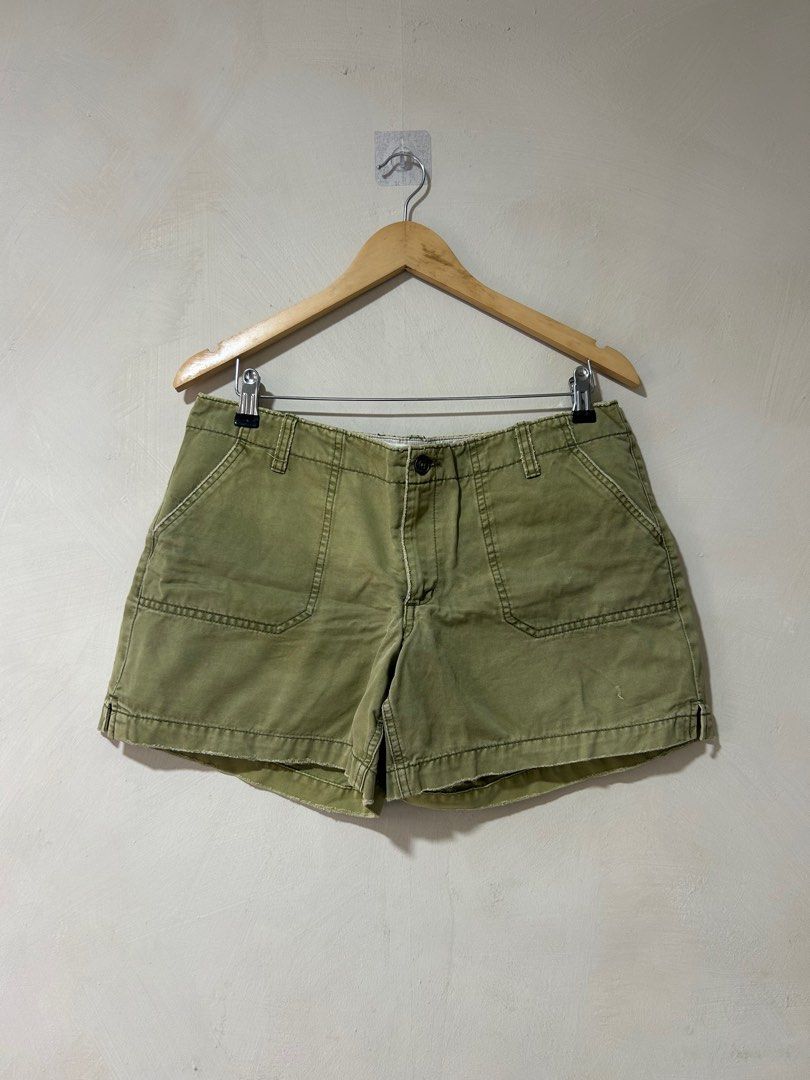 BUY ANY 3 (50php and below items) FOR 100 - Old Navy Shorts (Category: Shorts) located in Bulacan. Submitted by declutterplus (Listing ID 1341839916, Image 1). Description: Fits M.