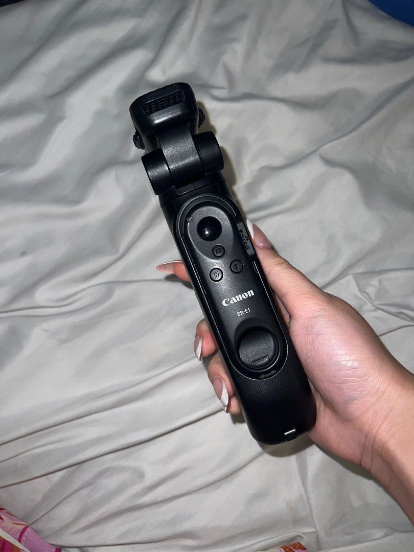 Canon HG-100TBR Tripod Grip (Category: Tripods & Monopods) located in San Juan City. Submitted by staceythrifts (Listing ID 1341901732, Image 2). Description: Barely used canon tripod RFS: upgraded my cam .