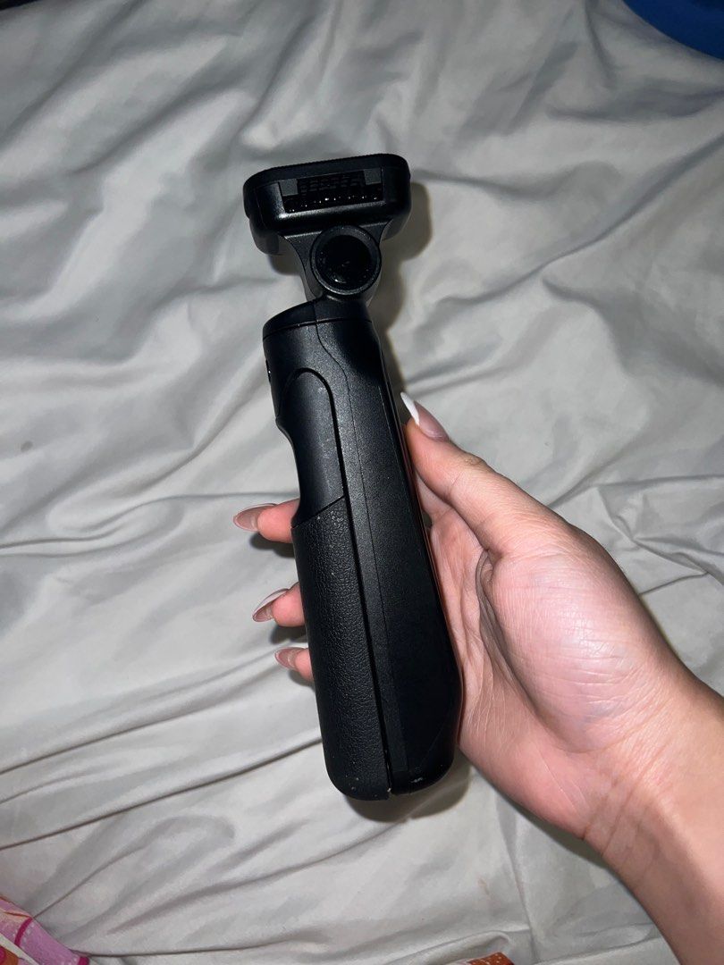 Canon HG-100TBR Tripod Grip (Category: Tripods & Monopods) located in San Juan City. Submitted by staceythrifts (Listing ID 1341901732, Image 3). Description: Barely used canon tripod RFS: upgraded my cam .