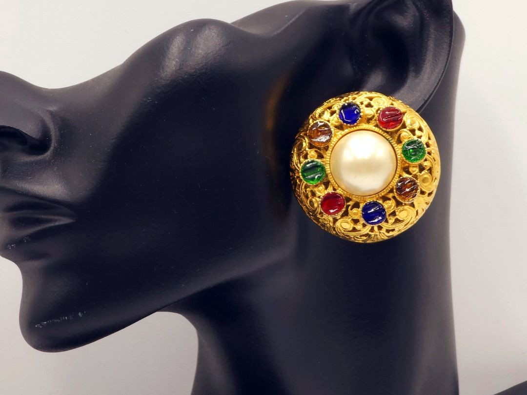 Chanel Vintage 1960s Maison Gripoix Pâte de Verre Pearl Filigree Earrings (Category: Bags & Wallets) located in Melbourne. Submitted by designercollectibles.com.au (Listing ID 1341840951, Image 3). Description: Condition: Very Good. As this is a pre-loved item, there are scratches and tarnish on the hardware and general signs of wear. Please check the condition carefully from these pictures. Since this is a preloved item, there is a possibility t