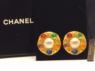 (Category: ) located in . Submitted by designercollectibles.com.au (Listing ID 1341839368, Image 1). Description: .