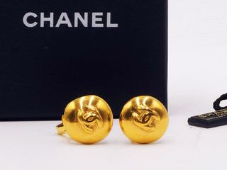 (Category: ) located in . Submitted by designercollectibles.com.au (Listing ID 1341838072, Image 1). Description: .