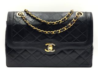 (Category: ) located in . Submitted by designercollectibles.com.au (Listing ID 1341841840, Image 1). Description: .
