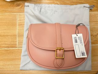 （分類：）位於 。 由 yam6201 提交（商品編號 1341870942，圖片 1）。簡介： 。