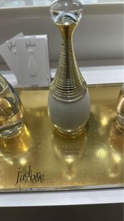 (Category: ) located in . Submitted by jeanshopppppie (Listing ID 1341805705, Image 1). Description: .