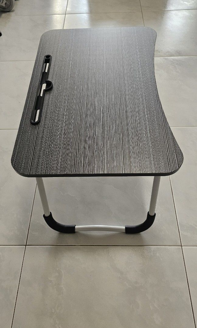 Foldable Table (Category: Tables & Sets) located in Singapore. Submitted by laughter5691 (Listing ID 1341853942, Image 1). Description: New.