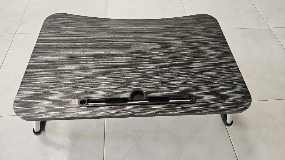 Foldable Table (Category: Tables & Sets) located in Singapore. Submitted by laughter5691 (Listing ID 1341853942, Image 2). Description: New.