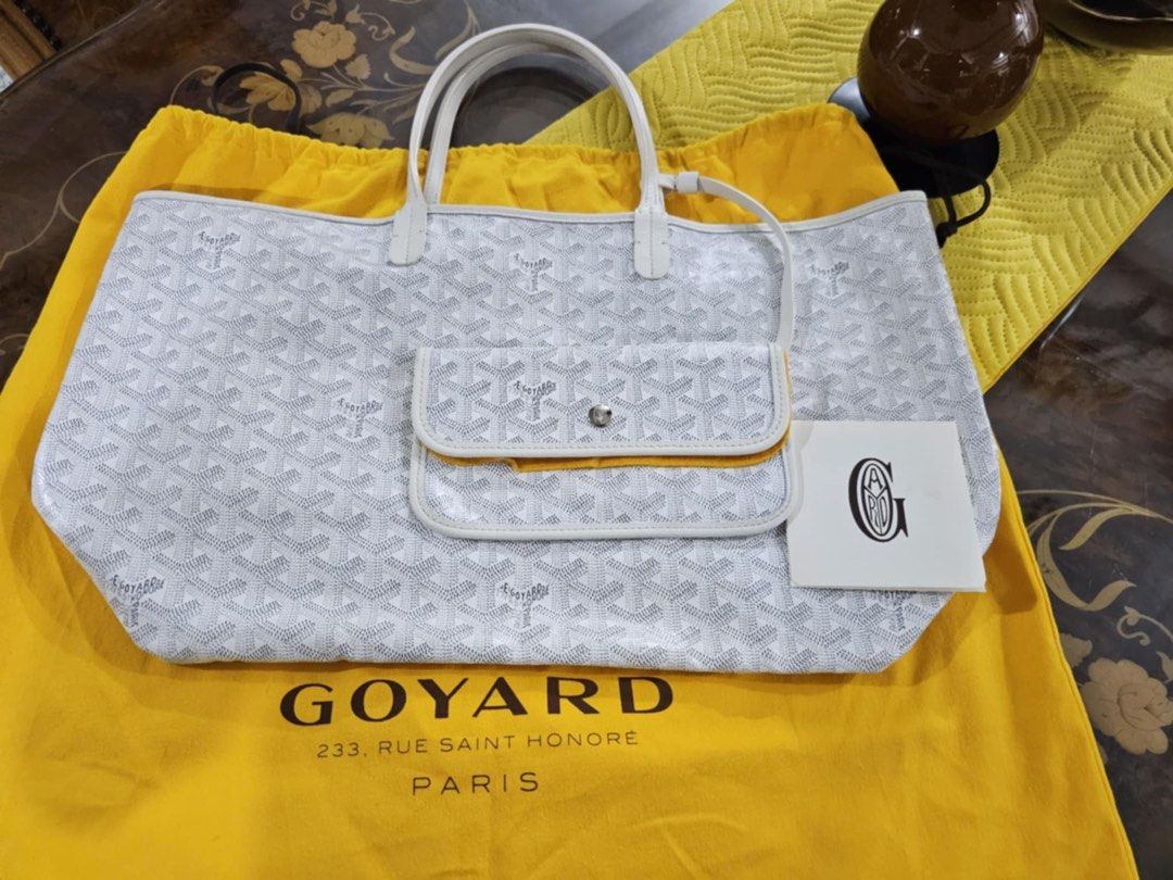 Goyard St Louis PM size white (Category: Luxury Bags & Wallets) located in Quezon City. Submitted by adrienne.etorrag (Listing ID 1341941090, Image 1). Description: Rush sale 2024 once carried only can pass as brand new Rfs need funds for new bag.