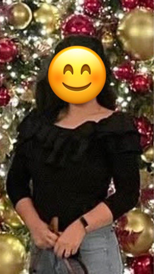 H&M black long sleeves off-shoulder top (Category: Blouses) located in Antipolo. Submitted by ragtagbin (Listing ID 1341887701, Image 3). Description: Bought for ₱899 at H&M Megamall in 2019. Siguro mga 5x lang nasuot kasi work from home naman na since 2020. Please refer to pics for actual size. Material: cotton.