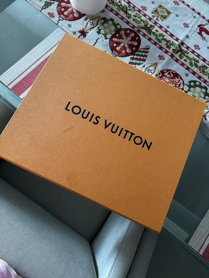 LV Box (Category: Luxury Bags & Wallets) located in Manila. Submitted by aureamae77 (Listing ID 1341809843, Image 1). Description: .