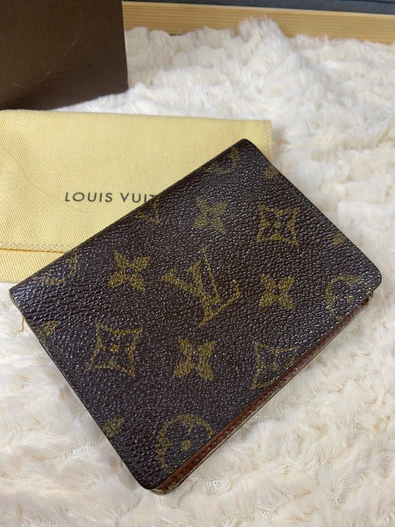 LV card case (Category: Luxury Bags & Wallets) located in Antipolo. Submitted by prelovedcloseta (Listing ID 1341926097, Image 2). Description: authentic lv cardcase preloved with signs of usage with dustbag and box.
