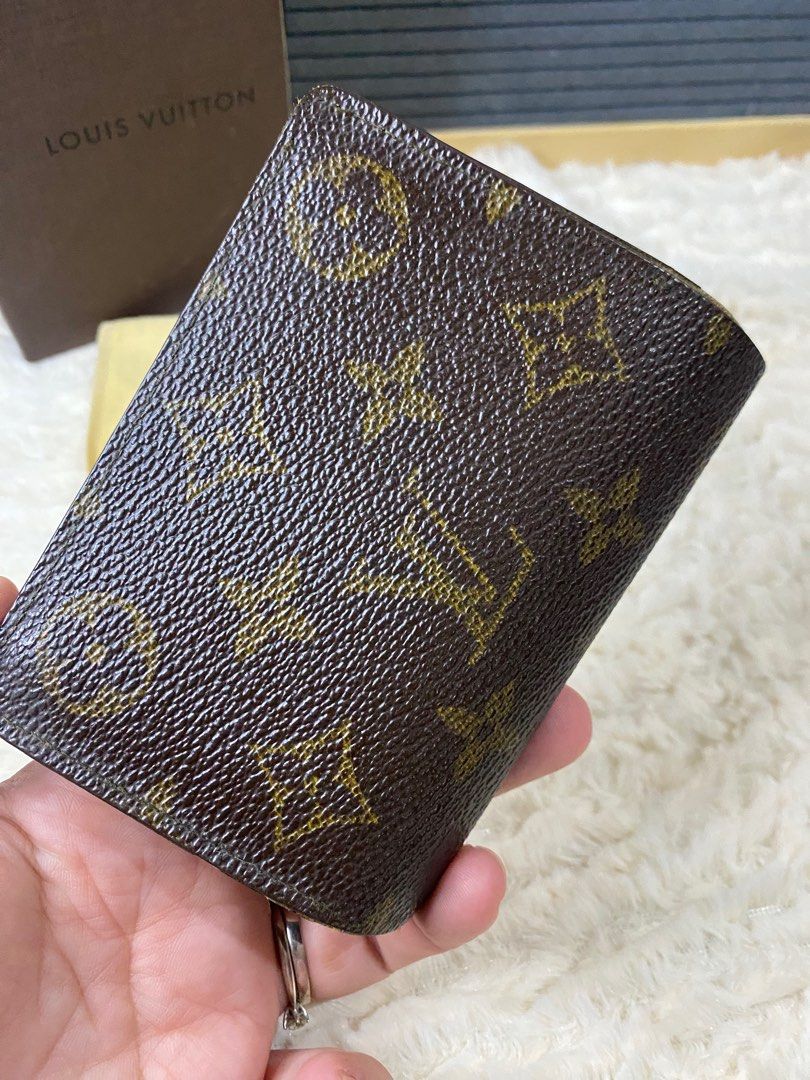 LV card case (Category: Luxury Bags & Wallets) located in Antipolo. Submitted by prelovedcloseta (Listing ID 1341926097, Image 3). Description: authentic lv cardcase preloved with signs of usage with dustbag and box.