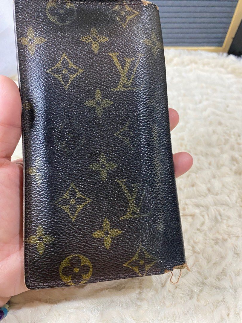 lv project wallet (Category: Luxury Bags & Wallets) located in Antipolo. Submitted by prelovedcloseta (Listing ID 1341930854, Image 2). Description: auth lv wallet signs of usage as seen sa post project means may need gawin o may issue .