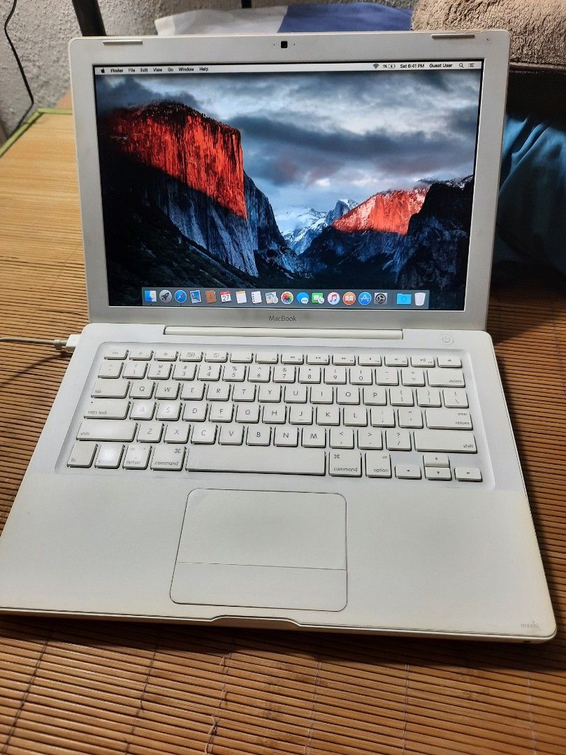MacBook (Category: Laptops & Notebooks) located in Singapore. Submitted by mr.innocent (Listing ID 1341837595, Image 1). Description: Good working conditions. battery with it but can't hold charge. plug in to use. including charger and bag..