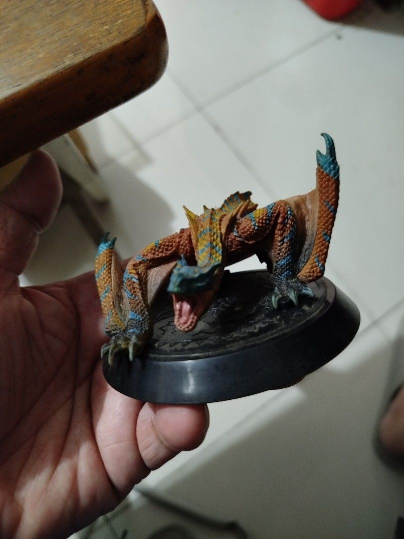Monster hunter dragon figure (Category: Figurines & Statues) located in Santa Rosa. Submitted by toys_r_here (Listing ID 1341942355, Image 1). Description: missing tail GOOD FOR GIFT AND COLLECTION as is po Good condition pa check nalng sa pic yun condition pm me for questions ship pwede Sta rosa and Alabang area atc or molito.