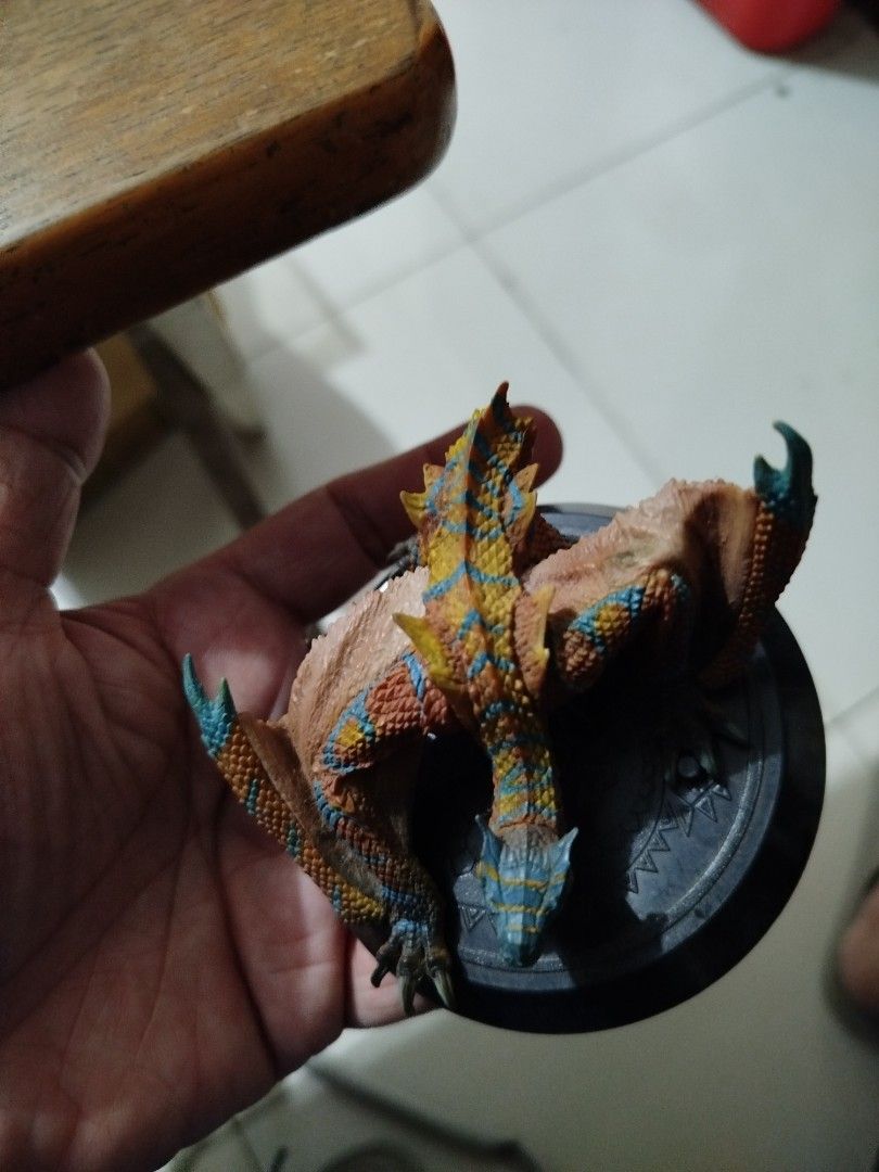 Monster hunter dragon figure (Category: Figurines & Statues) located in Santa Rosa. Submitted by toys_r_here (Listing ID 1341942355, Image 2). Description: missing tail GOOD FOR GIFT AND COLLECTION as is po Good condition pa check nalng sa pic yun condition pm me for questions ship pwede Sta rosa and Alabang area atc or molito.