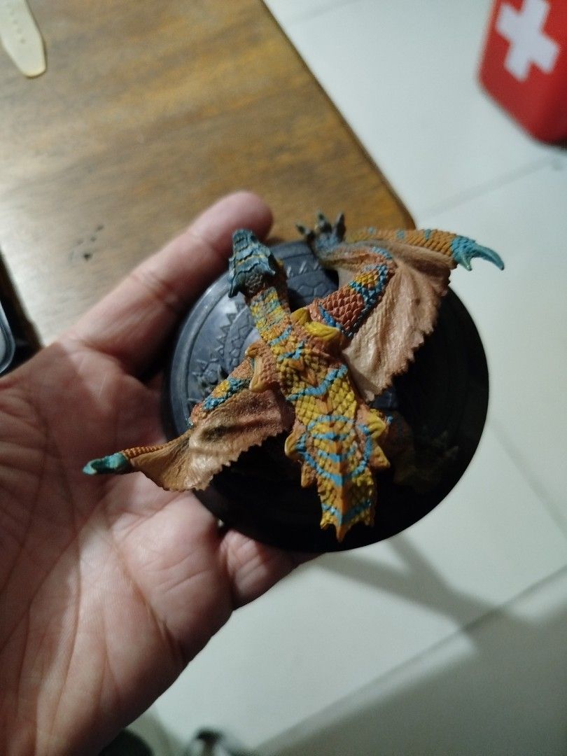 Monster hunter dragon figure (Category: Figurines & Statues) located in Santa Rosa. Submitted by toys_r_here (Listing ID 1341942355, Image 3). Description: missing tail GOOD FOR GIFT AND COLLECTION as is po Good condition pa check nalng sa pic yun condition pm me for questions ship pwede Sta rosa and Alabang area atc or molito.