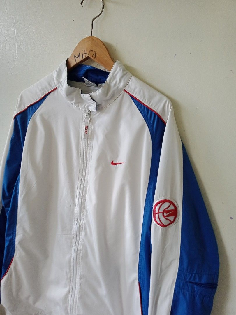 NIKE ELITE WINDBREAKER JACKET Men s Fashion Coats Jackets and Outerwear on Carousell