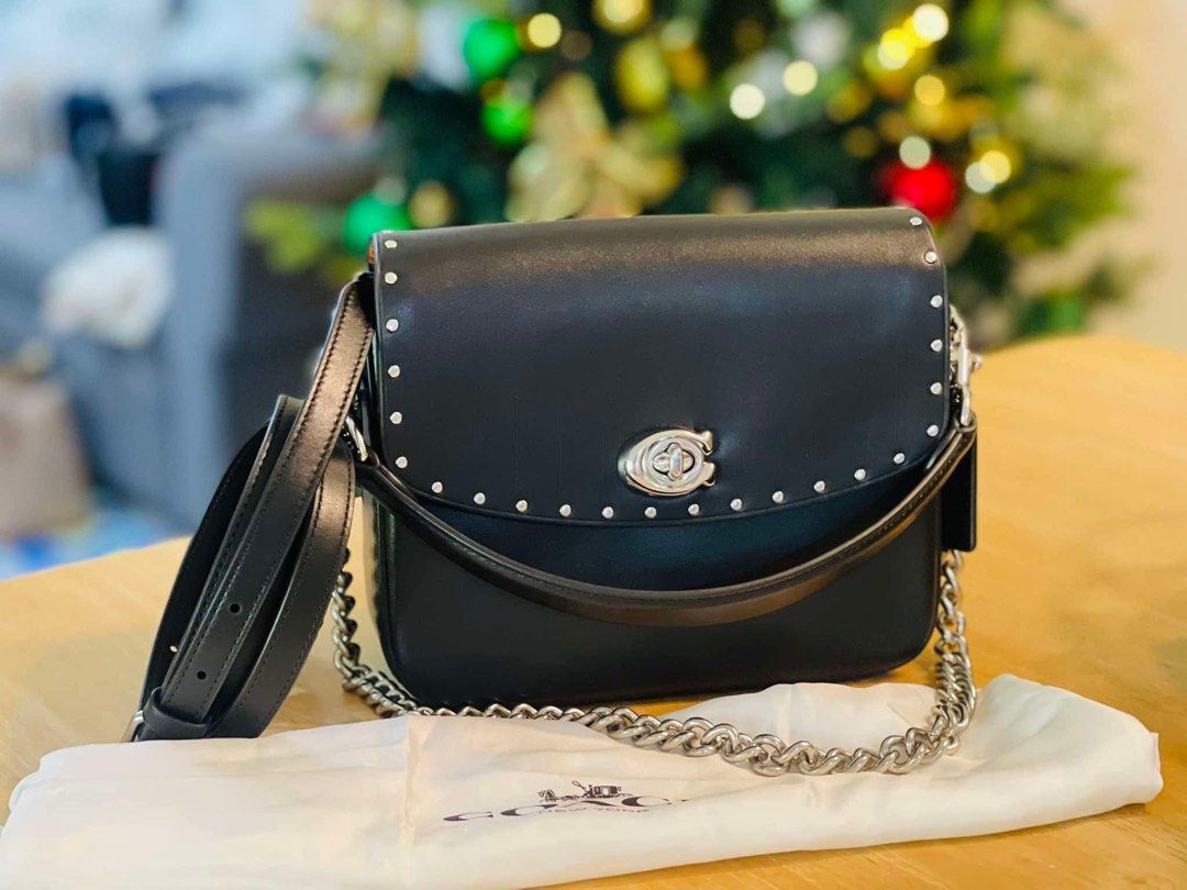 💯ORIGINAL COACH CASSIE 19 RIVETS BLACK (Category: Luxury Bags & Wallets) located in Quezon City. Submitted by ashongsstore (Listing ID 1341862880, Image 1). Description: 🇵🇭AVAILABLE🇵🇭 Ready to Ship Message us to order 🛍️🛒🤑.
