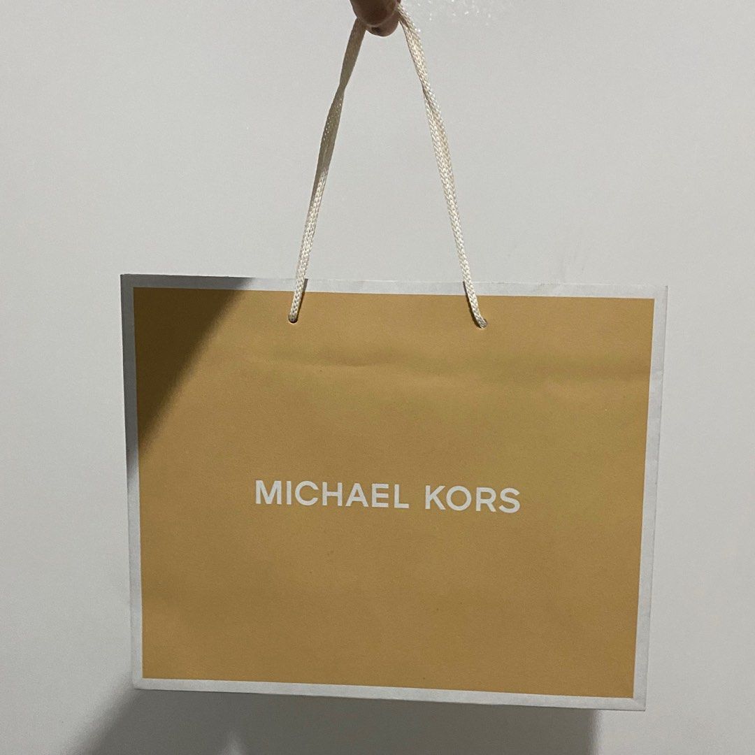 Original Michael Kors Paperbag MK (Category: Luxury Bags & Wallets) located in Manila. Submitted by sellingmystufffff (Listing ID 1341909262, Image 1). Description: 1pc available.