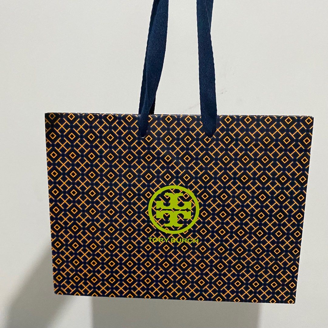 Original Tory Burch Paperbag (Category: Luxury Bags & Wallets) located in Manila. Submitted by sellingmystufffff (Listing ID 1341909721, Image 1). Description: ₱299 1pc available.