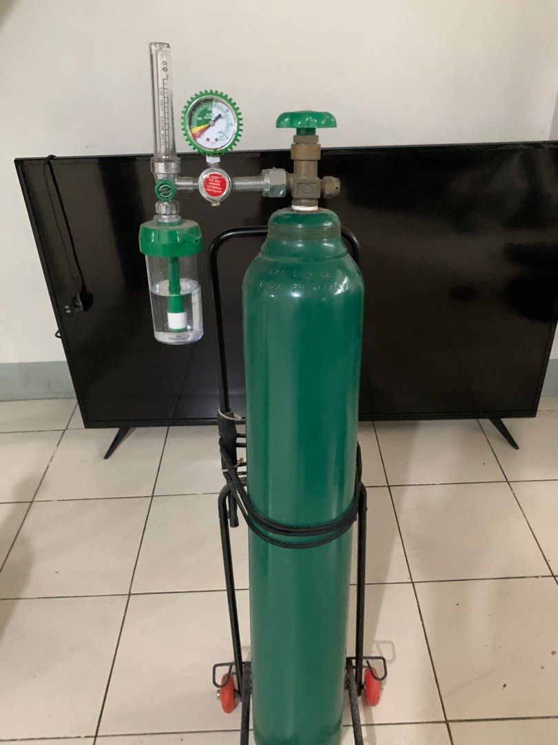 Oxygen Tank (20lbs) with Medical Regulator (Category: Medical Supplies & Tools) located in Manila. Submitted by peachh33 (Listing ID 1341831168, Image 3). Description: Used for a few months only Slightly Negotiable .