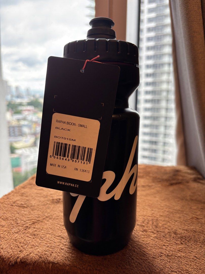 Rapha Hydration Bottle (Category: Sports & Fitness Nutrition) located in Quezon City. Submitted by moptop22 (Listing ID 1341811842, Image 3). Description: Brand New Original Size: Small.