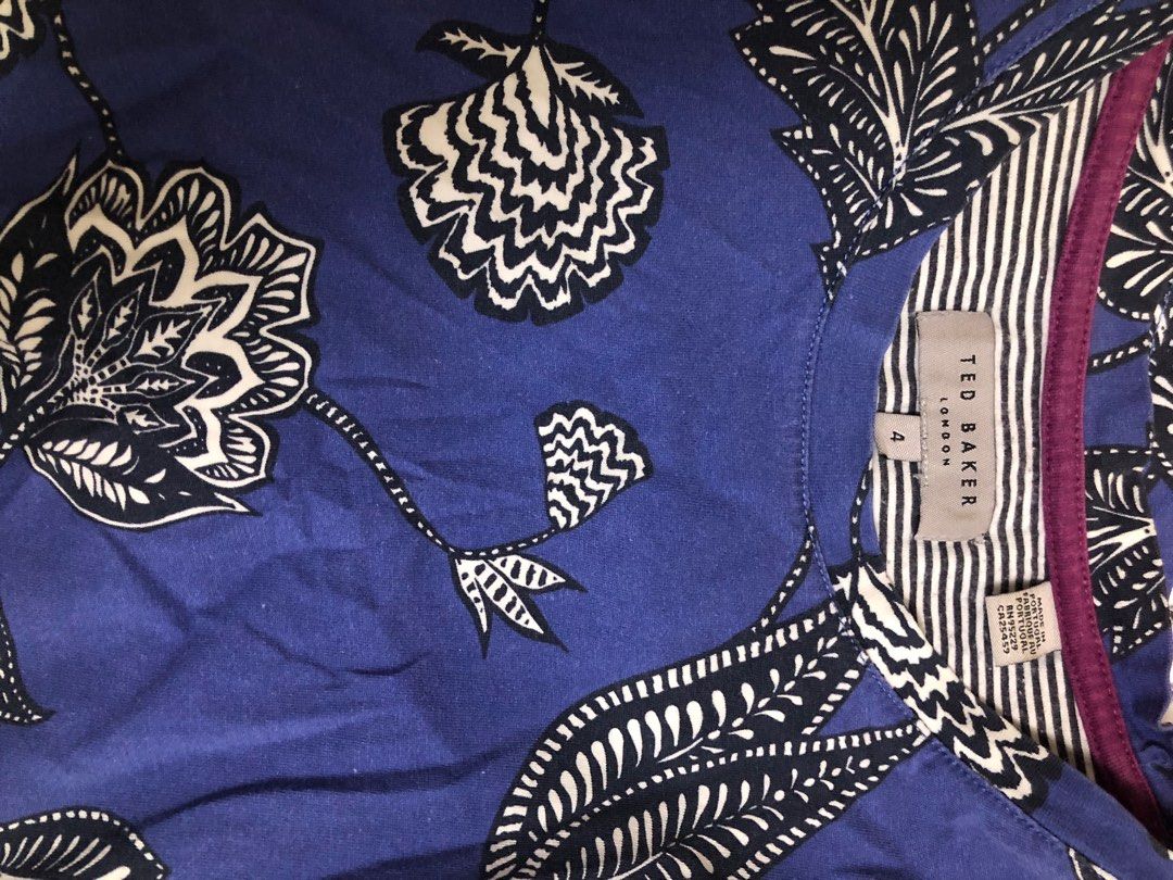 Ted Baker T-shirt Made in Portugal (Category: Clothes) located in Ajax. Submitted by sarahlau94183762 (Listing ID 1341824573, Image 2). Description: Size : 4 Not used .