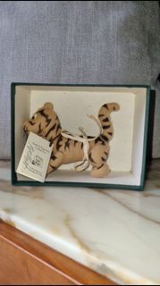 (Category: ) located in . Submitted by vvintagedolls (Listing ID 1341938057, Image 1). Description: .