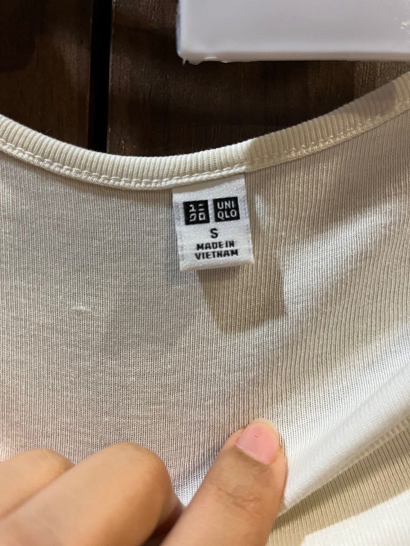 Uniqlo White Square Neck Top (Category: Shirts) located in Manila. Submitted by nglcst (Listing ID 1341843155, Image 2). Description: .