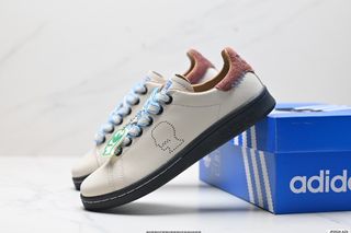 (Category: ) located in . Submitted by factory.shoes.outlet (Listing ID 1341982385, Image 1). Description: .