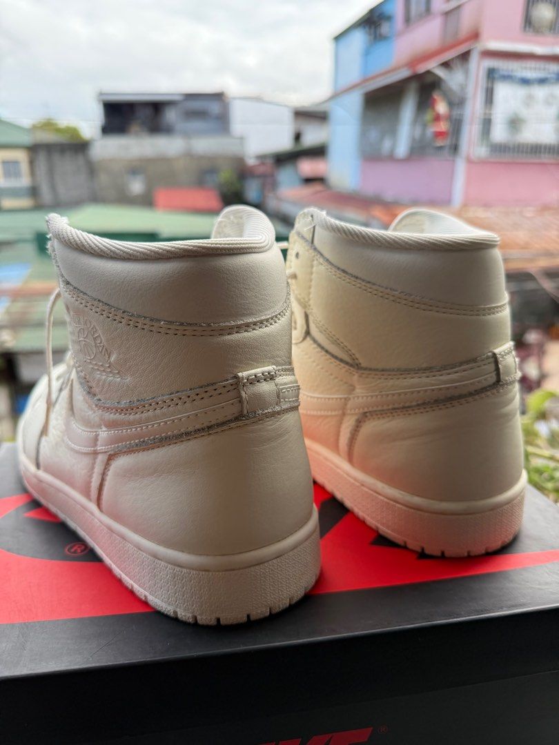 AIR JORDAN 1 RETRO HIGH WHITE (Category: Sneakers) located in Navotas City. Submitted by dgail (Listing ID 1341964942, Image 2). Description: Nike AIR JORDAN 1 HIGH TRIPLE WHITE SIZE US 8.5 USED ONCE NO BOX (box for picture purposes only) Bought in Japan RFS: di na nagagamit Payment: bank transfer/GCASH.
