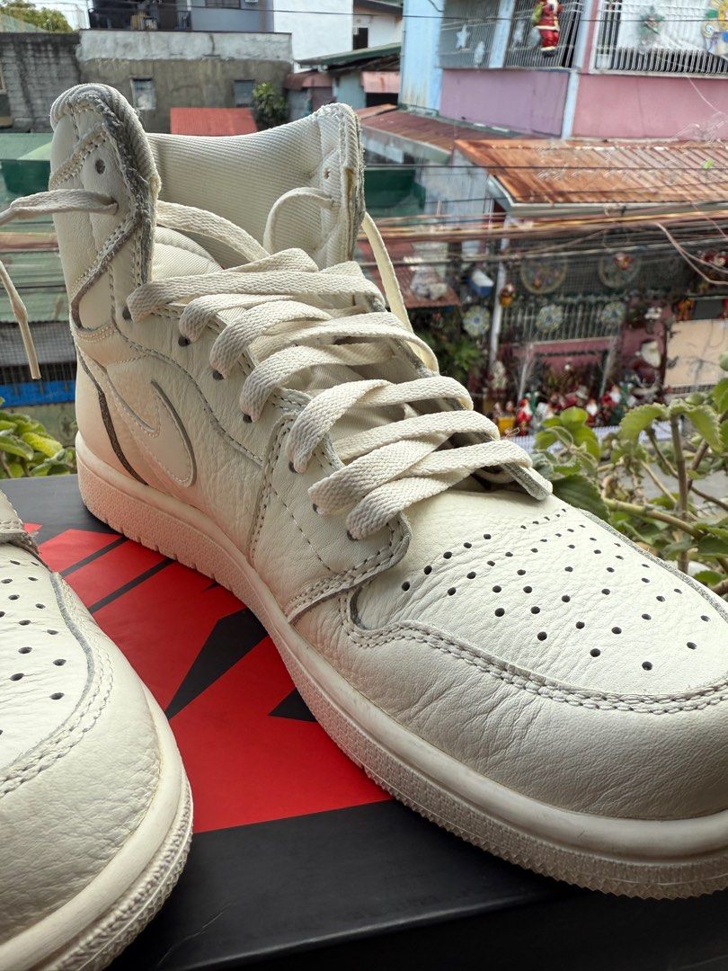 AIR JORDAN 1 RETRO HIGH WHITE (Category: Sneakers) located in Navotas City. Submitted by dgail (Listing ID 1341964942, Image 3). Description: Nike AIR JORDAN 1 HIGH TRIPLE WHITE SIZE US 8.5 USED ONCE NO BOX (box for picture purposes only) Bought in Japan RFS: di na nagagamit Payment: bank transfer/GCASH.