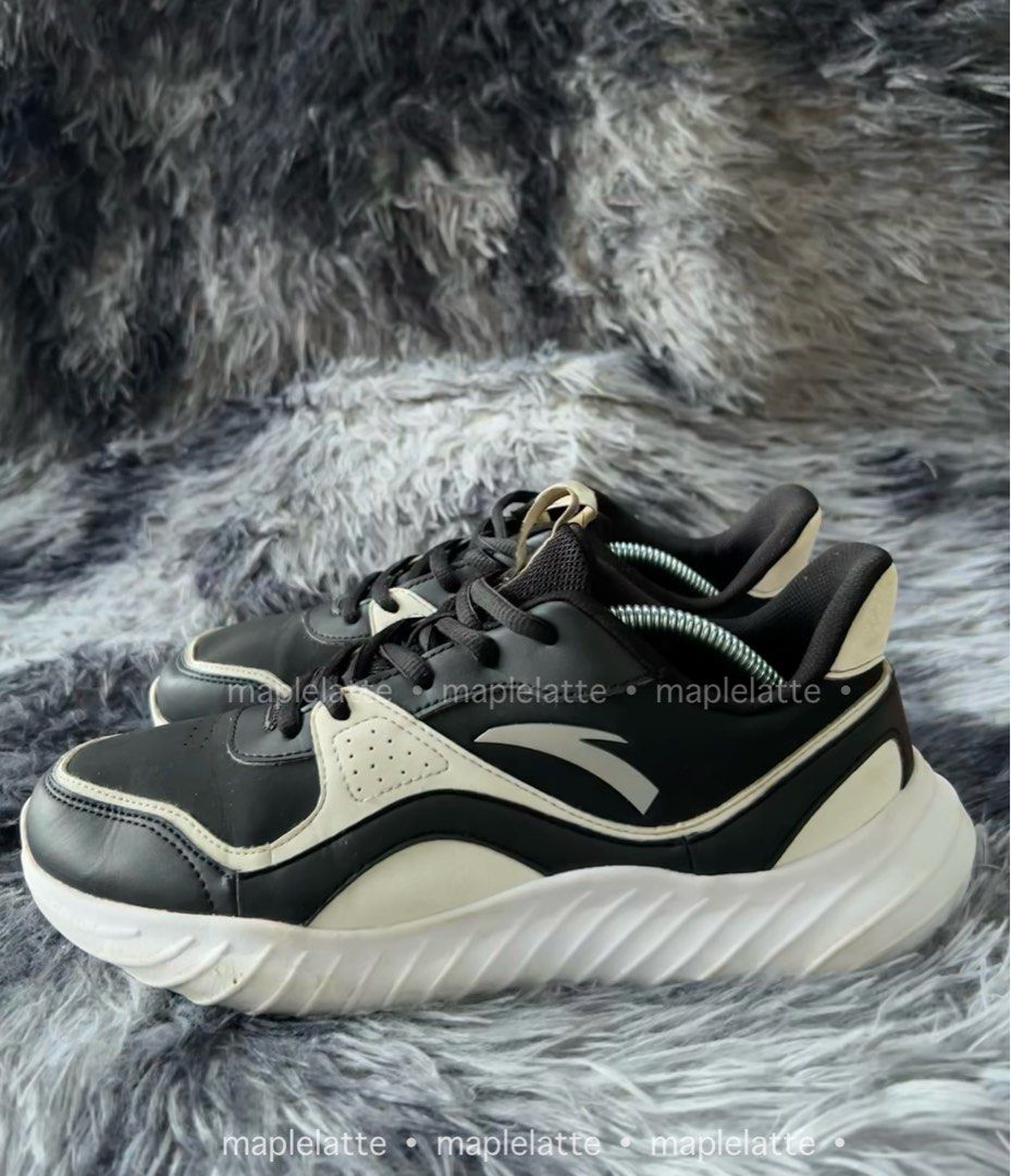 Anta Running Shoes Womens (Category: Sneakers) located in San Pedro. Submitted by maplelatte_ (Listing ID 1342138100, Image 2). Description: 💯 original Size: EURO 38| CM 24 womens Condition: 8/10 Actual pics are posted! 🛵 Same day delivery via Lalamove 📦 Shipping via LBC/JNT (Payment first) Location: Laguna “Buyer will pay the delivery/shipping fee”.