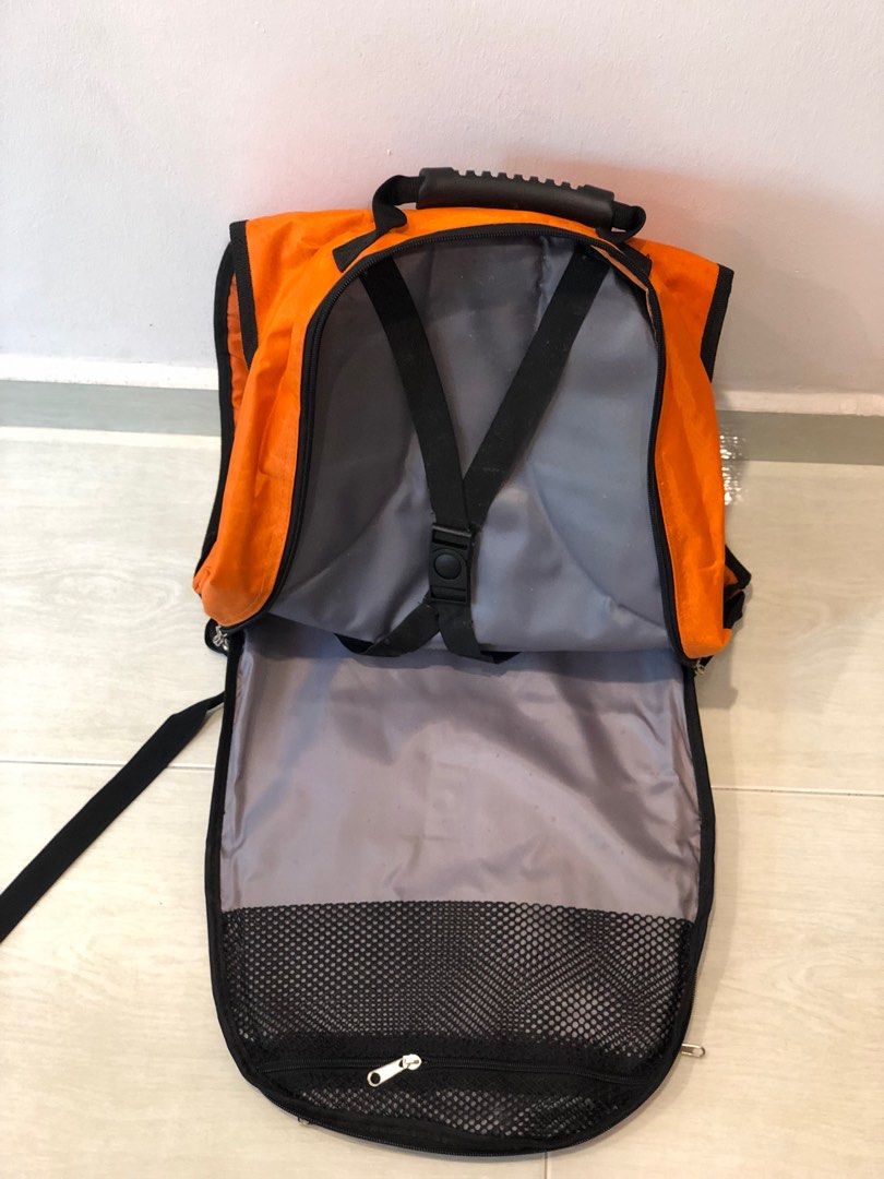 Backpack (Category: Backpacks) located in Singapore. Submitted by julianee99 (Listing ID 1341982362, Image 3). Description: Unused. Kept in storage.