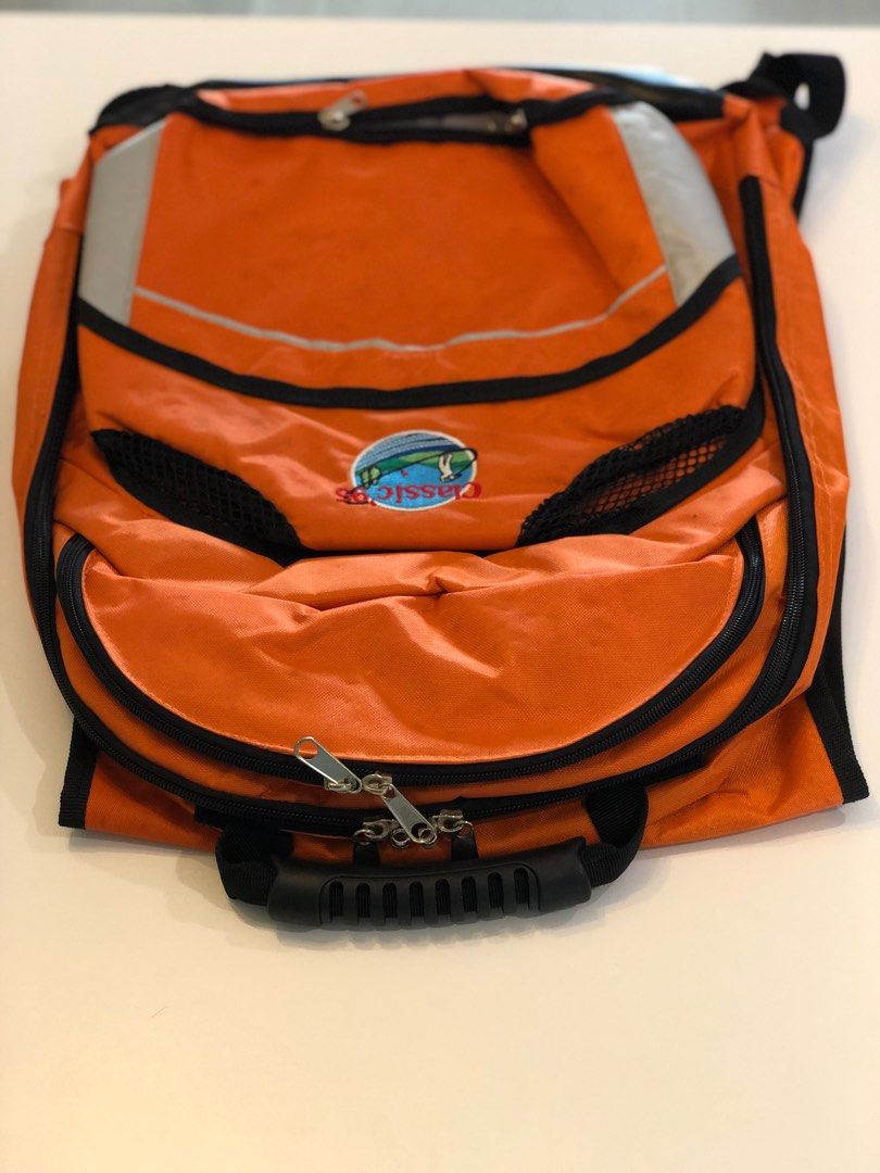 Backpack (Category: Backpacks) located in Singapore. Submitted by julianee99 (Listing ID 1341982362, Image 4). Description: Unused. Kept in storage.
