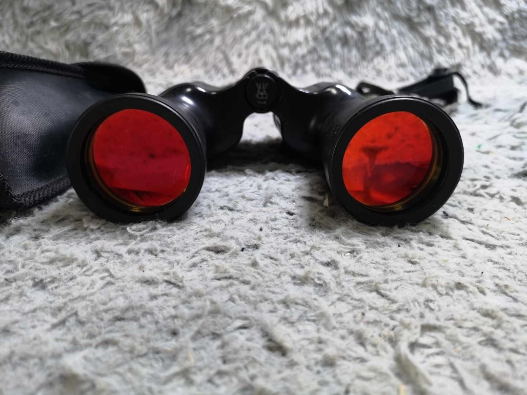 Black High Power Binocular (Category: Lens & Kits) located in Santa Cruz. Submitted by jmy_surplus.2 (Listing ID 1341988991, Image 2). Description: Size ; L - 14cm W - 19cm Color ; Black Type ; Binocular Brand ; No brand Material ; Plastic , metal Style ; Black High Power Binocular LG 96 JMY 4.