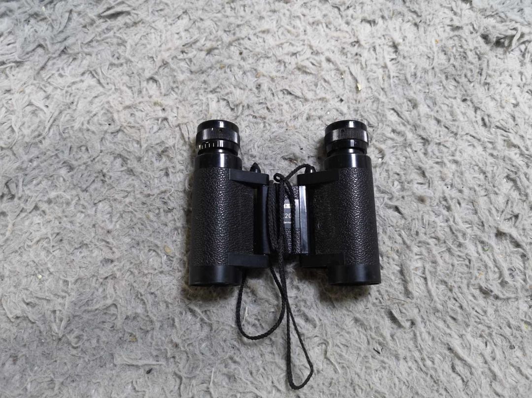 Black Pocket Folding Binocular (Category: Lens & Kits) located in Santa Cruz. Submitted by jmy_surplus.2 (Listing ID 1341985465, Image 1). Description: Size ; L - 9 W - 10 Color ; Black Type ; Binocular Brand ; No brand Material ; Plastic , Metal Style ; Black Pocket Binocular LG 96 JMY 4.