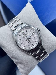 (Category: ) located in . Submitted by en2watches (Listing ID 1252134983, Image 1). Description: .