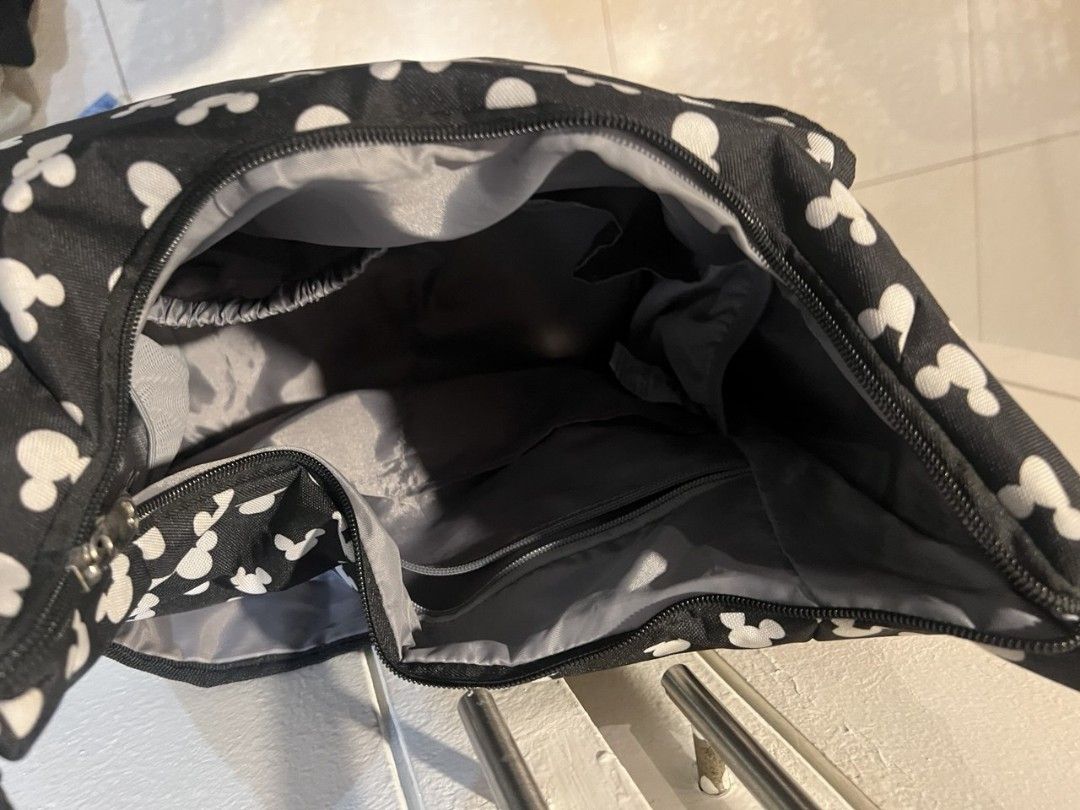 Disney diaper bag (Category: Diaper Bags & Wetbags) located in Cebu City. Submitted by krysjaz (Listing ID 1341978848, Image 2). Description: comes from a smoke free, pet free home. barely used coz it's a spare baby bag..