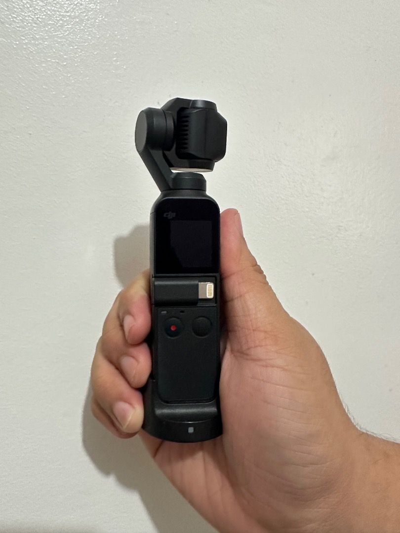 DJI Osmo Pocket 1 (Category: Cameras) located in Caloocan City. Submitted by jericgalin03270 (Listing ID 1342133613, Image 3). Description: For Sale: DJI Osmo Pocket 1 P12,000 Inclusions: - Osmo Pocket Expansion Kit (worth 7K+ if bought separately) - 32 GB memory card - No issues - Makinis po siya, both lens and screen I’m selling my DJI Osmo Pocket 1 along with the Osmo Pocket Expansion Kit. Both items are in excellent working condition, used li