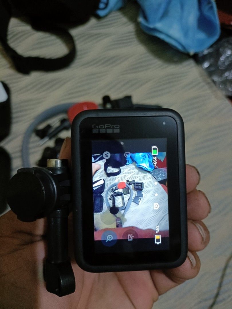 Go pro 11 | 2 weeks old with media mod (Category: Cameras) located in San Pedro. Submitted by kanor1234 (Listing ID 1342097697, Image 2). Description: go pro 11 / media mod / telesin mount / 2 battery with charger all in good condition bago ko nabili 2 weeks lang need lang pera nasa 27k lahat gastos ko jan..bagong bago pq yan.