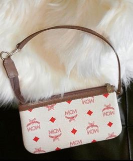 (Category: ) located in . Submitted by rcloset_ (Listing ID 1342021291, Image 1). Description: .