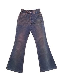 (Category: ) located in . Submitted by perwear (Listing ID 1342033939, Image 1). Description: .