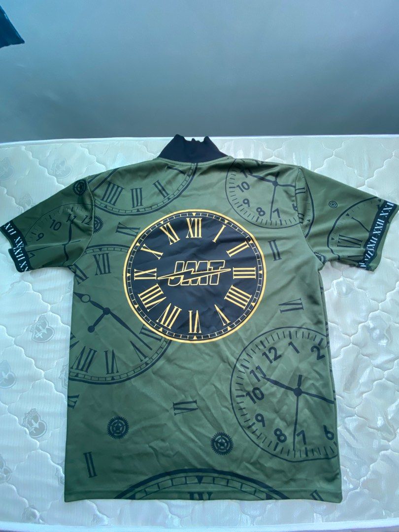 JMT CLOCKWISE (Category: Activewear) located in Kuantan. Submitted by lipppppp341 (Listing ID 1342053828, Image 2). Description: cutting L and Xl cun takde deffect retail 179 wo gi search.