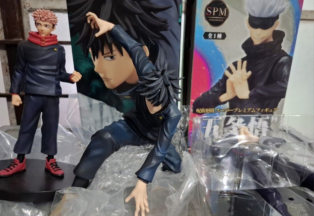 Jujutsu Kaisen Set (Category: Figurines & Statues) located in Makati City. Submitted by jca2025 (Listing ID 1341982782, Image 2). Description: displayed inside a glass cabinet. no issues take all.